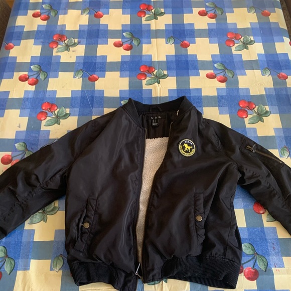 A black puffy bomber jacket - Picture 2 of 3